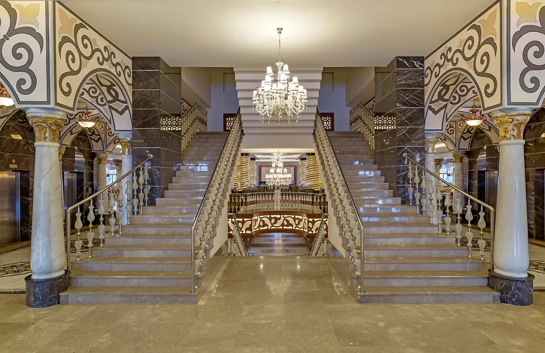 Royal Holiday Palace-1